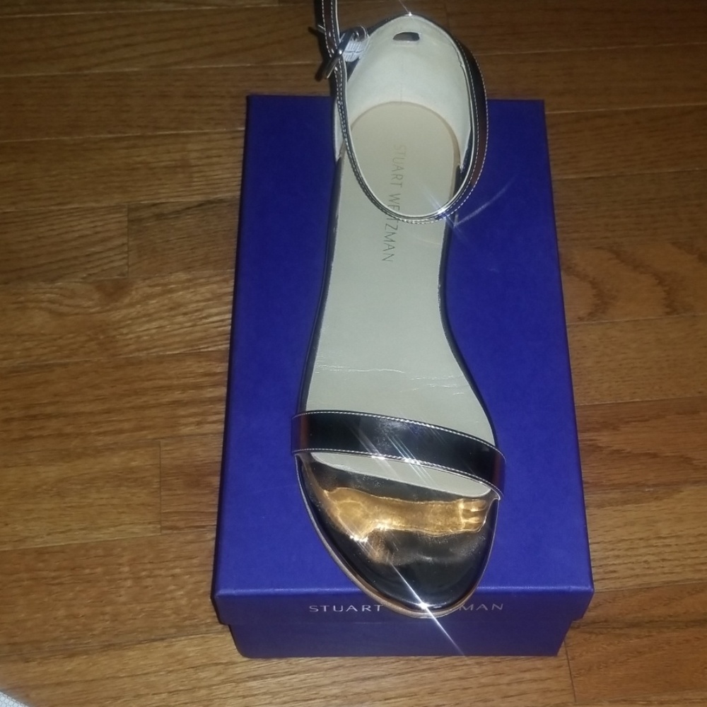 Stuart weitzman flats sandals